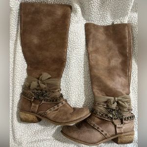 Not Rated Size 6.5 Boots
